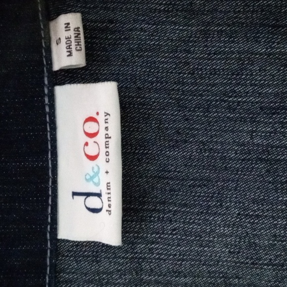 🛍️Ladies d & co. Jean Jacket - Picture 3 of 3
